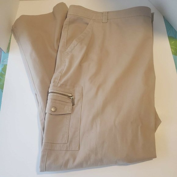 Gloria Vanderbilt Pants - Gloria Vanderbilt Tan Khaki Cargo Pants Leg Pockets Button Zip Size 22